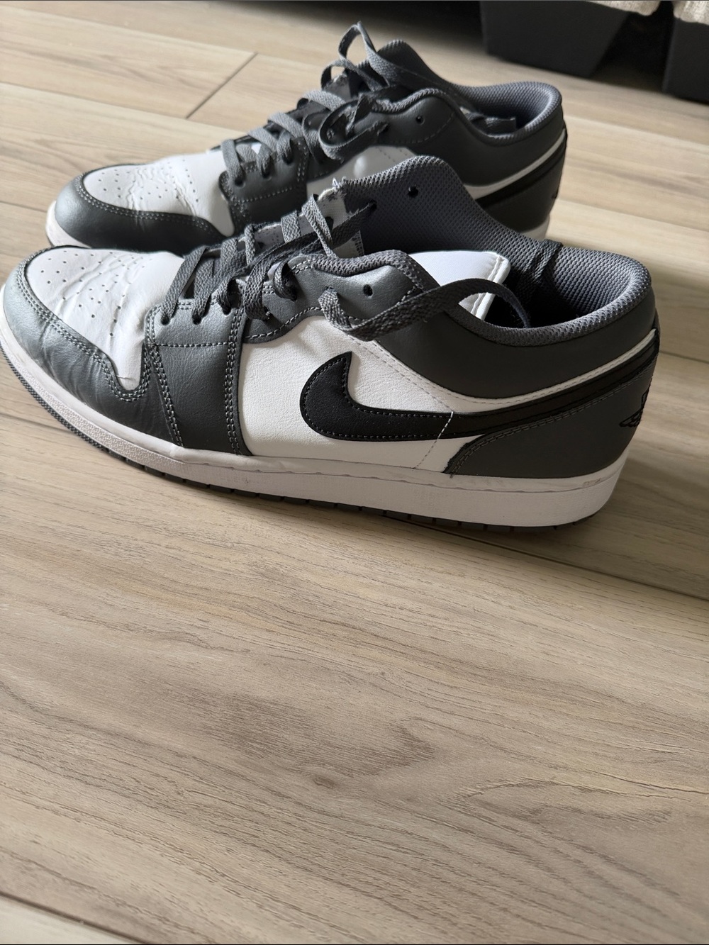Nike Men’s Low-Top Sneakers - White & Gray
